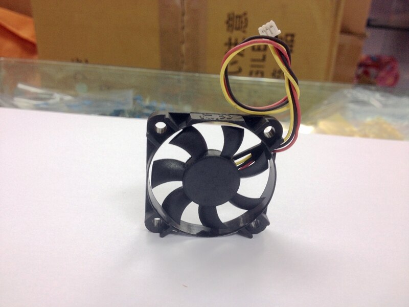 1pcs     Sunon GM1204PEV1-8 4007 12v 0.7w Cooling Fan 40*40*7mm 40mm 7mm Slim Cooling Fan