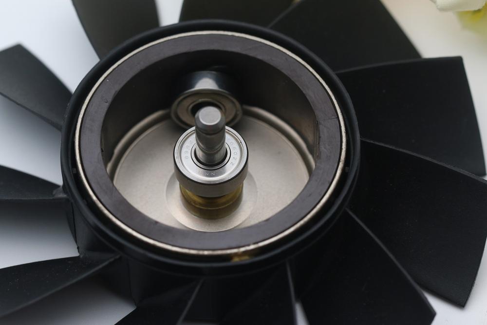 IP68 waterproof cooling fan Delta PFC1212DE 120mm 12038 12V 4.8A 7000RPM axial cooling fan