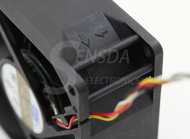 AVC DA09238B24H -018 DC 24V 0.7A 92x92x38mm Computer Server Inverter Server Square Cooling Fans 3-Wire