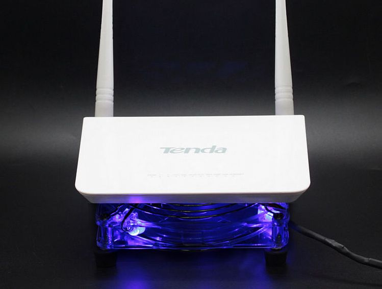 DIY Cooler Tv Box 5V 120mm Wireless Routing Radiator Broadband Cat LED Blu Ray USB Quiet Plastic Mesh Plus Silicone Foot Pad