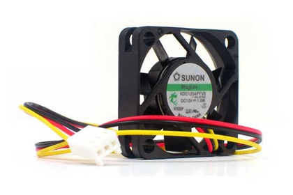 Different-unit reference photograph: SUNON KDE1204PFV2 11.MS.AF.GN, DC12V 1.0W; red/black/yellow leads and a pale three-position housing visible. Source-gallery F0A61S and historical F0731L versions are not verified equivalent. Supplied connector, pinout, functions and condition require confirmation.